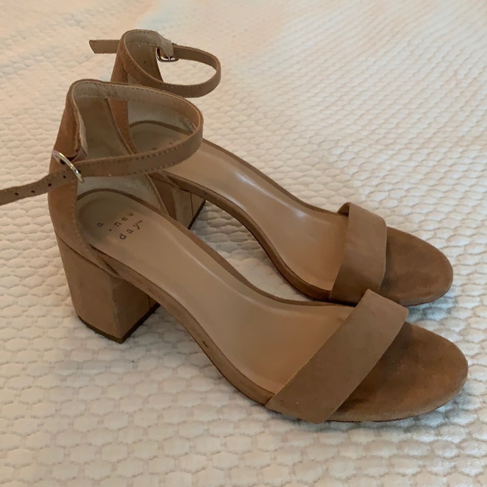 A new day heels size 7